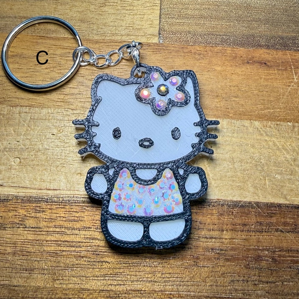 Hello Kitty Keychain - Picture 4 of 7